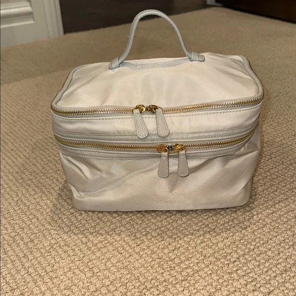 Trish McEvoy light taupe Double-Zip Cosmetic Bag - Picture 1 of 10